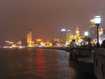 The historic bund at night