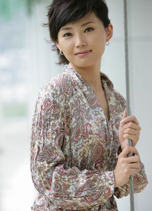 Zhejiang Satellite TV's popular news anchor Liang Wei (梁薇)